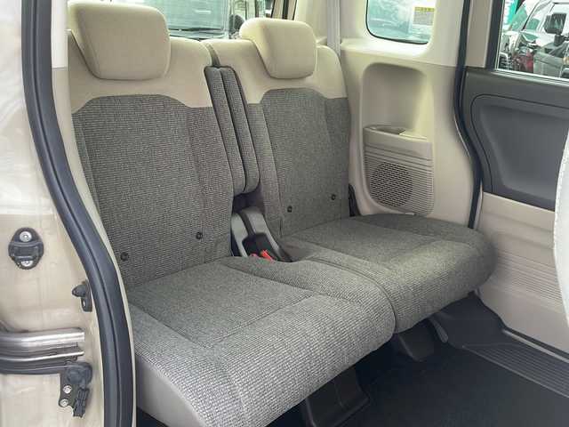 ホンダ Ｎ ＢＯＸ G L ターボ ホンダセンシング 広島県 2018(平30)年 6.7万km プレミアムアイボリーパールⅡ 純正8インチナビ/Bluetooth/CD/DVD/フルセグTV/フリップダウンモニター/前後ドライブレコーダー/バックカメラ/ビルドインETC/両側パワースライドドア/Honda SENSING/・衝突軽減ブレーキ（CMBS）/・誤発進抑制機能/・歩行者事故低減ステアリング/・路外逸脱抑制機能/・渋滞追従機能付アダプティブクルーズコントロール（ACC）/・車線維持支援システム（LKAS）/・先行車発進お知らせ機能/・標識認識機能/・後方誤発進抑制機能/LEDヘッドライト/オートマチックハイビーム/パドルシフト/純正フロアマット/スマートキ