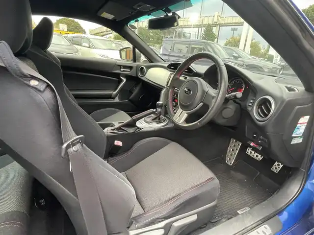 スバル ＢＲＺ S 千葉県 2012(平24)年 4.6万km WRブルーマイカ 社外メモリーナビ(フルセグ/BT/DVD/CD)/純正17インチアルミホイール/純正バケットシート/アルミペダル/パドルシフト/バックカメラ/前後ドライブレコーダー(セルスターCSD-790FHG)/HIDヘッドライト/MT付AT/ETC/オートライト/フォグ/デュアルエアコン/カーテンエアバック/スマートキー×２/保証書/取扱説明書/ナビ説明書