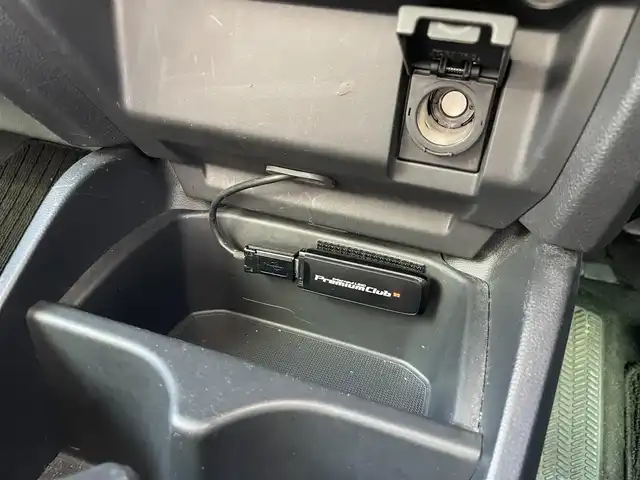 ホンダ フィット ハイブリット Lパッケージ 福岡県 2015(平27)年 7.7万km 白 SDナビ(BT、ワンセグTV、バックカメラ)/ビルトインETC/ハーフレザーシート/純正フロアマット/オートライト/衝突被害軽減システム/スマートキー