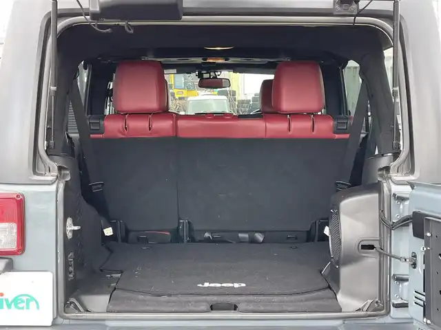 クライスラー・ジープ ジープ ラングラー アンリミテッド ルビコン10th 道央・札幌 2013(平25)年 10.3万km アンヴィル ４WD/社外メモリーナビ/CD/DVD/BT/フルセグ/横滑り防止装置/クルーズコントロール/ダウンヒルアシストコントロール/バック/サイド/フロントカメラ/ETC/ドライブレコーダー/自動防眩ミラー/AXLELOCK/SWAYBAR/前席シートヒーター/レザーシート/革巻きステアリング/ステアリングリモコン/ハンドルカバー/MTモード付AT/リモコンキー/ハロゲンヘッドライト/オートライト/フォグランプ/ヒーテッドドアミラー/純正ラバーフロアマット/純正AW付夏タイヤ積込（1本）/285/70/R17/2011年/山10mm