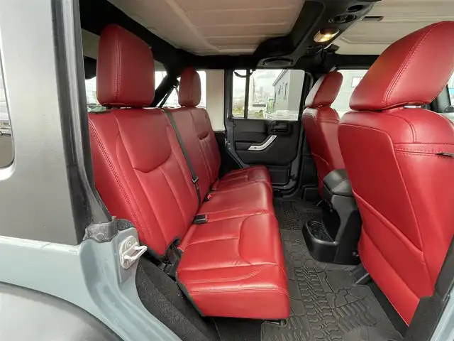 クライスラー・ジープ ジープ ラングラー アンリミテッド ルビコン10th 道央・札幌 2013(平25)年 10.3万km アンヴィル ４WD/社外メモリーナビ/CD/DVD/BT/フルセグ/横滑り防止装置/クルーズコントロール/ダウンヒルアシストコントロール/バック/サイド/フロントカメラ/ETC/ドライブレコーダー/自動防眩ミラー/AXLELOCK/SWAYBAR/前席シートヒーター/レザーシート/革巻きステアリング/ステアリングリモコン/ハンドルカバー/MTモード付AT/リモコンキー/ハロゲンヘッドライト/オートライト/フォグランプ/ヒーテッドドアミラー/純正ラバーフロアマット/純正AW付夏タイヤ積込（1本）/285/70/R17/2011年/山10mm