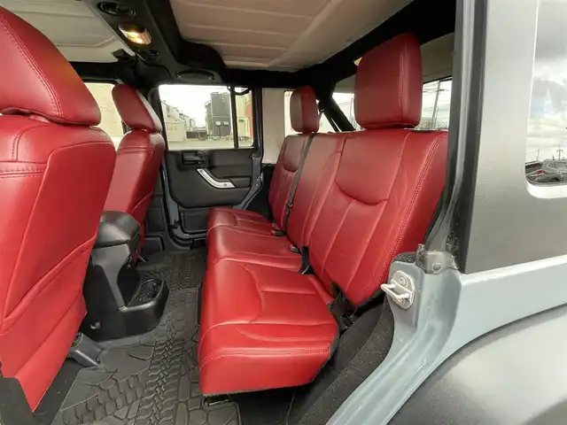 クライスラー・ジープ ジープ ラングラー アンリミテッド ルビコン10th 道央・札幌 2013(平25)年 10.3万km アンヴィル ４WD/社外メモリーナビ/CD/DVD/BT/フルセグ/横滑り防止装置/クルーズコントロール/ダウンヒルアシストコントロール/バック/サイド/フロントカメラ/ETC/ドライブレコーダー/自動防眩ミラー/AXLELOCK/SWAYBAR/前席シートヒーター/レザーシート/革巻きステアリング/ステアリングリモコン/ハンドルカバー/MTモード付AT/リモコンキー/ハロゲンヘッドライト/オートライト/フォグランプ/ヒーテッドドアミラー/純正ラバーフロアマット/純正AW付夏タイヤ積込（1本）/285/70/R17/2011年/山10mm