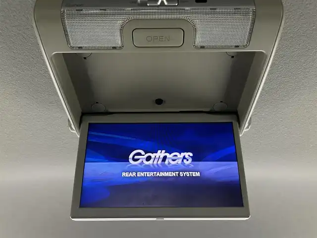 ホンダ ステップワゴン スパーダ 佐賀県 2015(平27)年 10.8万km プレミアムスパークルブラックパール 純正9インチナビ/Bluetooth/フルセグ/AM/FMCD/DVD/バックカメラ/ホンダセンシング/衝突軽減ブレーキ/オートクルーズコントロール/車線逸脱警報/レーンキープアシスト/誤発進抑制機能/先行車発進通知/標識認識機能/フリップダウンモニター/LEDヘッドライト/オートライト/片側パワースライドドア/ステアリングリモコン