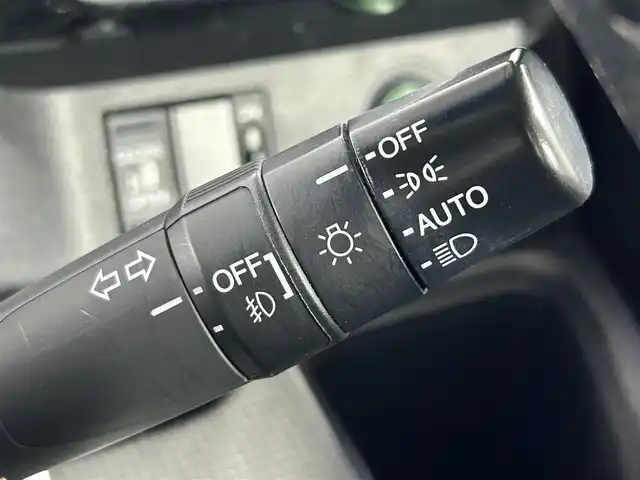 ホンダ ステップワゴン スパーダ 佐賀県 2015(平27)年 10.8万km プレミアムスパークルブラックパール 純正9インチナビ/Bluetooth/フルセグ/AM/FMCD/DVD/バックカメラ/ホンダセンシング/衝突軽減ブレーキ/オートクルーズコントロール/車線逸脱警報/レーンキープアシスト/誤発進抑制機能/先行車発進通知/標識認識機能/フリップダウンモニター/LEDヘッドライト/オートライト/片側パワースライドドア/ステアリングリモコン