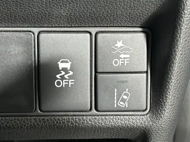 ホンダ ステップワゴン スパーダ 佐賀県 2015(平27)年 10.8万km プレミアムスパークルブラックパール 純正9インチナビ/Bluetooth/フルセグ/AM/FMCD/DVD/バックカメラ/ホンダセンシング/衝突軽減ブレーキ/オートクルーズコントロール/車線逸脱警報/レーンキープアシスト/誤発進抑制機能/先行車発進通知/標識認識機能/フリップダウンモニター/LEDヘッドライト/オートライト/片側パワースライドドア/ステアリングリモコン