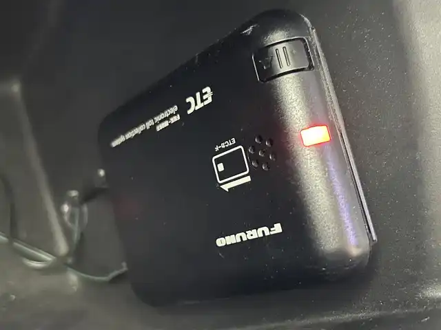 ホンダ ステップワゴン スパーダ 佐賀県 2015(平27)年 10.8万km プレミアムスパークルブラックパール 純正9インチナビ/Bluetooth/フルセグ/AM/FMCD/DVD/バックカメラ/ホンダセンシング/衝突軽減ブレーキ/オートクルーズコントロール/車線逸脱警報/レーンキープアシスト/誤発進抑制機能/先行車発進通知/標識認識機能/フリップダウンモニター/LEDヘッドライト/オートライト/片側パワースライドドア/ステアリングリモコン