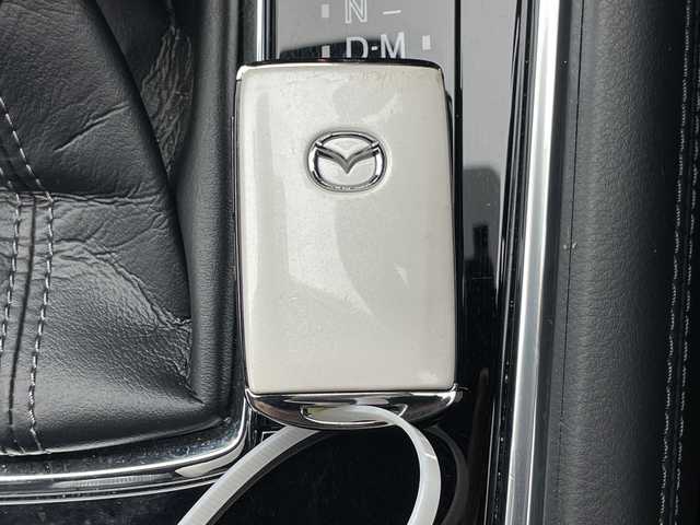 マツダ ＣＸ－８ XD スマートエディション 千葉県 2020(令2)年 5.7万km スノーフレイクホワイトパールマイカ i-ACTIVSENSE/アドバンストスマートシティブレーキサポート/AT誤発進抑制制御/レーンキープアシストシステム/アダプティブLEDヘッドライト/ブラインドスポットモニタリング/リアクロストラフィックアラート/ドライバーアテンションアラート/マツダレーダークルーズコントロール/360°ビューモニター＋フロントパーキングセンサー/交通標識認識システム/純正ナビ/　　CD/DVD/Bluetooth/AM/FM/フルセグ/ETC/前後ドライブレコーダー/パワーバックドア/純正17インチAW/純正フロアマット/オートライト/LEDライト/ヘッドアップディスプレイ/パドルシフト/ステアリングスイッチ/電子パーキング/オートブレーキホールド/プッシュスタート/スマートキー