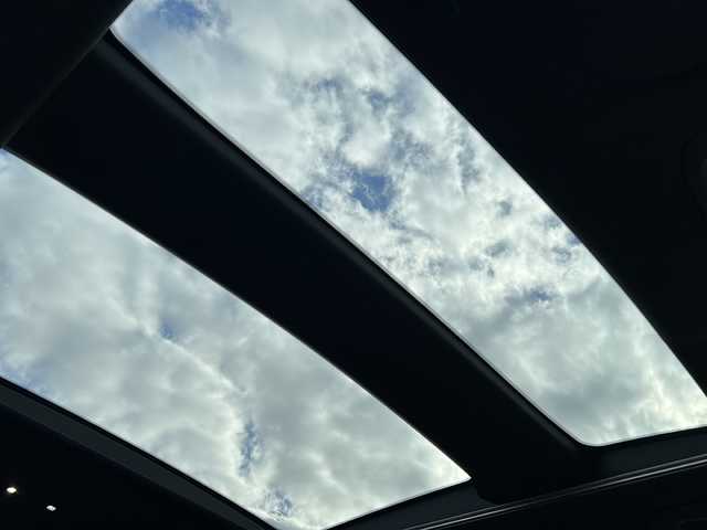 トヨタ クラウン スポーツ Z 佐賀県 2024(令6)年 0.7万km ブラック 4WD/ワンオーナー/パノラマルーフ/モデリスタエアロ(F/S/R)/黒レザーシート/純正12.3インチナビ/(フルセグ/Bluetooth/AppleCarPlay/AM/FM)/全方位カメラ/デジタルインナーミラー/ビルトインETC2.0/前後ドライブレコーダー/レーダークルーズコントロール/クリアランスソナー/プリクラッシュセーフティ/横滑り防止装置/レーンディパーチャーアラート/D/N席シートヒーター・エアーシート/D席メモリーシート/ステアリングヒーター/オートマチックハイビーム/パワーバックドア/純正21インチAW/純正フロアマット/スペアキー