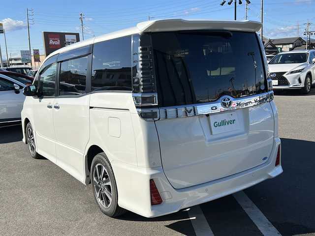 トヨタ ヴォクシー ZS 煌Ⅱ 岐阜県 2019(令1)年 3万km ホワイトパールクリスタルシャイン 純正ナビ/後席モニター/アイドリングストップ/ETC/Bluetooth/ドライブレコーダー/エアロ（モデリスタ）/コーナーセンサー/両側パワースライドドア/レーンキープアシスト/衝突軽減システム/LEDライト/オートライト/プッシュスタート/スマートキー/スペアキー/純正アルミホイール