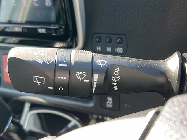 トヨタ ヴォクシー ZS 煌Ⅱ 岐阜県 2019(令1)年 3万km ホワイトパールクリスタルシャイン 純正ナビ/後席モニター/アイドリングストップ/ETC/Bluetooth/ドライブレコーダー/エアロ（モデリスタ）/コーナーセンサー/両側パワースライドドア/レーンキープアシスト/衝突軽減システム/LEDライト/オートライト/プッシュスタート/スマートキー/スペアキー/純正アルミホイール