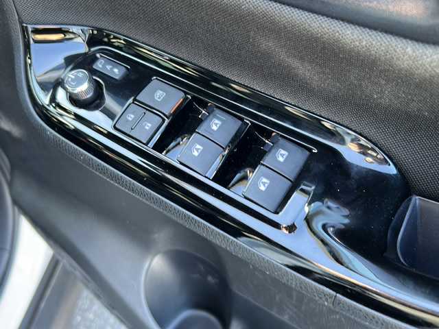 トヨタ ヴォクシー ZS 煌Ⅱ 岐阜県 2019(令1)年 3万km ホワイトパールクリスタルシャイン 純正ナビ/後席モニター/アイドリングストップ/ETC/Bluetooth/ドライブレコーダー/エアロ（モデリスタ）/コーナーセンサー/両側パワースライドドア/レーンキープアシスト/衝突軽減システム/LEDライト/オートライト/プッシュスタート/スマートキー/スペアキー/純正アルミホイール