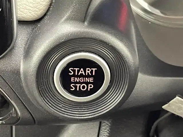 日産 デイズ X 熊本県 2019(令1)年 8.8万km アッシュブラウン/プレミアムオリーブメタリック 純正ナビMM319D-L（ＣＤ・ＤＶＤ・フルセグ・ＢＴ・ＳＤ・ｉｐｏｄ・ＡＵＸ）/全周囲カメラ　/ＥＴＣ　/エマージェンシーブレーキ/衝突軽減ブレーキ/車線逸脱警報機能/先行車発進お知らせ/標識認識機能/アイドリングストップ/純正フロアマット/純正１４インチAW/オートライト　/ＬＥＤヘッドライト/ライトリベライザー/スマートキー/プッシュスタート/スペアキー１本/保証書/取扱説明書