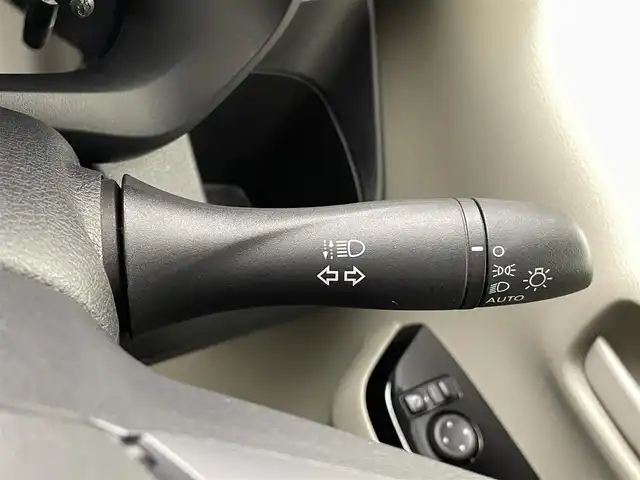 日産 デイズ X 熊本県 2019(令1)年 8.8万km アッシュブラウン/プレミアムオリーブメタリック 純正ナビMM319D-L（ＣＤ・ＤＶＤ・フルセグ・ＢＴ・ＳＤ・ｉｐｏｄ・ＡＵＸ）/全周囲カメラ　/ＥＴＣ　/エマージェンシーブレーキ/衝突軽減ブレーキ/車線逸脱警報機能/先行車発進お知らせ/標識認識機能/アイドリングストップ/純正フロアマット/純正１４インチAW/オートライト　/ＬＥＤヘッドライト/ライトリベライザー/スマートキー/プッシュスタート/スペアキー１本/保証書/取扱説明書