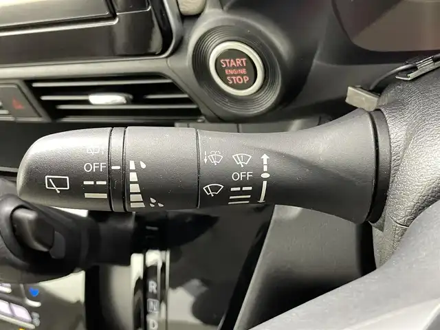 日産 デイズ X 熊本県 2019(令1)年 8.8万km アッシュブラウン/プレミアムオリーブメタリック 純正ナビMM319D-L（ＣＤ・ＤＶＤ・フルセグ・ＢＴ・ＳＤ・ｉｐｏｄ・ＡＵＸ）/全周囲カメラ　/ＥＴＣ　/エマージェンシーブレーキ/衝突軽減ブレーキ/車線逸脱警報機能/先行車発進お知らせ/標識認識機能/アイドリングストップ/純正フロアマット/純正１４インチAW/オートライト　/ＬＥＤヘッドライト/ライトリベライザー/スマートキー/プッシュスタート/スペアキー１本/保証書/取扱説明書