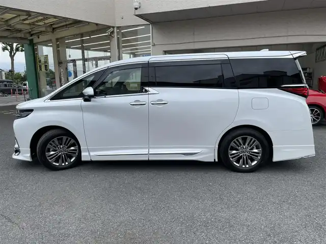 トヨタ アルファード Z 神奈川県 2024(令6)年 0.1万km プラチナホワイトパールマイカ ワンオーナー/モデリスタエアロ/マフラー/左右独立ムーンルーフ/ユニバーサルステップ/黒革シート/純正メモリーナビ・地デジTV/純正13.2インチ有機ELフリップダウンモニター/全方位カメラ/USB/BT/Miracast/HDMI再生/ワイヤレス充電/ビルトインETC2.0/前後ドライブレコーダー/トヨタセーフティセンス/両側パワースライドドア/純正18インチAW/LEDライト/LEDフォグ/パワーバックドア/コーナーセンサー/プッシュスタート/スマートキー×2/AC100V/ステアスイッチ/R7年ディーラー整備記録/保証書・ユーザーガイドあり