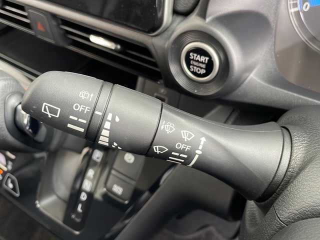 三菱 ｅＫクロス G プレミアム 愛知県 2024(令6)年 0.3万km チタニウムグレーメタリック マイパイロット/衝突軽減システム/純正ナビ/全方位カメラ/クルーズコントロール/シートヒーター/フルセグ/Bluetooth/バックカメラ/コーナーセンサー/純正アルミホイール/LEDヘッドライト/ステアリングヒーター/インテリジェントミラー/ダウンヒルアシストコントロール/オートマチックハイビーム/ステアリングスイッチ/スマートキー/プッシュスタート