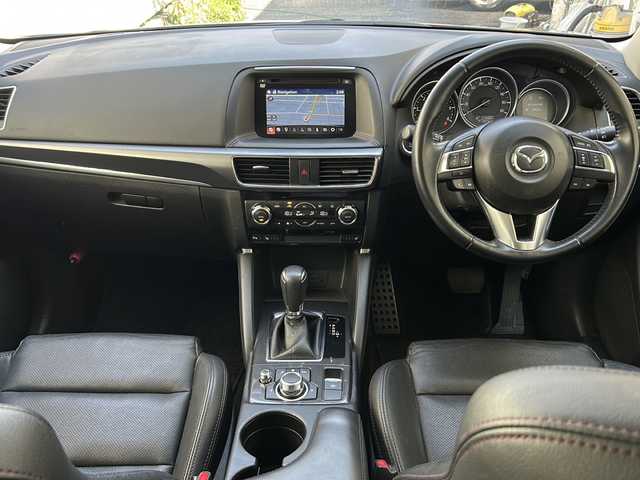 マツダ ＣＸ－５ XD Lパッケージ 埼玉県 2016(平28)年 4.8万km ソニックシルバーM ワンオーナー/本革シート/フロント両席パワーシート/シートポジションメモリー機能/フルセグテレビ/バックカメラ/クルーズコントロール/プッシュスタート/アイドリングストップ/キーレスエントリー/ETC/車間距離自動制御システム/アクセル踏み間違い防止装置/横滑り防止装置/トラクションコントロール/頸部衝撃緩和ヘッドレスト/EBD付きABS/アイドリングストップシステム/ISOFIX対応チャイルドシート固定バー/アルミホイール