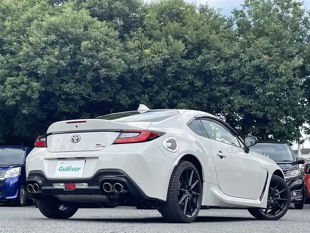 トヨタ ＧＲ８６ RZ 東京都 2022(令4)年 0.2万km クリスタルホワイトパール ワンオーナー/純正9インチSDナビ（NSZT-Y68T）/・Bluetoothオーディオ/USBオーディオ/・フルセグTV/AUX/DVD/バックカメラ/スポーツアルミペダル/クルーズコントロール/シートヒーター（前席）/ドライブレコーダー（前後）/・DC-DR652/取扱説明書/保証書/スペアキー1本/R5/R6年分ディーラー法定整備記録簿