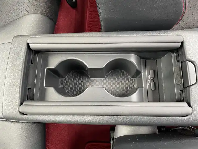 トヨタ ＧＲ８６ RZ 東京都 2022(令4)年 0.2万km クリスタルホワイトパール ワンオーナー/純正9インチSDナビ（NSZT-Y68T）/・Bluetoothオーディオ/USBオーディオ/・フルセグTV/AUX/DVD/バックカメラ/スポーツアルミペダル/クルーズコントロール/シートヒーター（前席）/ドライブレコーダー（前後）/・DC-DR652/取扱説明書/保証書/スペアキー1本/R5/R6年分ディーラー法定整備記録簿