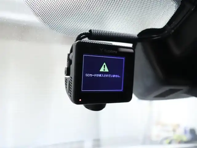ルノー ルノー アルカナ RSライン E-テックハイブリッド 静岡県 2022(令4)年 2.8万km パール リアスポイラー　/３６０°ドラレコ　/ハーフレザー　/シートヒーター　/ステアヒーター　/ＡＣＣ　ＬＫＡ　ＢＳＭ　/AppleＣａｒｐｌａｙ　/トラフィックサポート　/自動駐車　/無線充電　/スマートキー　/ＥＴＣ　/前席パワーシート