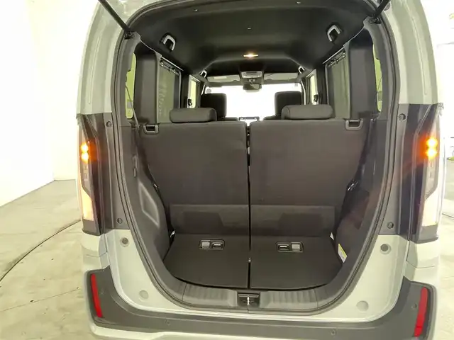 ホンダ Ｎ ＢＯＸ カスタム 群馬県 2024(令6)年 0.6万km プレミアムサンライトホワイトパール 衝突軽減　純正９インチナビ　両側パワースライドドア　　バックカメラ　ＬＥＤオートライト　アダプティブクルーズコントロール　純正１４インチアルミホイール　前後コーナーセンサー　前席シートヒーター　禁煙車
