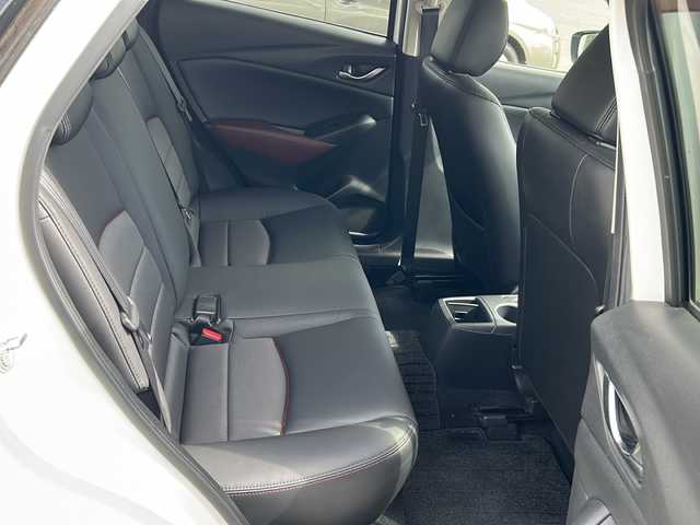 マツダ ＣＸ－３ XD ツーリング 大阪府 2015(平27)年 7.2万km クリスタルホワイトパールマイカ 衝突軽減システム　純正ＳＤナビ　フルセグＴＶ　ＢＴ　CD　DVD　バックカメラ　ハーフレザーシート　ヘッドアップディスプレイ　クルーズコントロール　ＬＥＤヘッドライト　パドルシフト　社外アルミホイール　ＢＳＭ　ETC　3点エアバッグ　オートライト　取扱説明書　保証書　スペアキー　