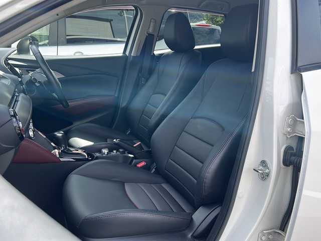 マツダ ＣＸ－３ XD ツーリング 大阪府 2015(平27)年 7.2万km クリスタルホワイトパールマイカ 衝突軽減システム　純正ＳＤナビ　フルセグＴＶ　ＢＴ　CD　DVD　バックカメラ　ハーフレザーシート　ヘッドアップディスプレイ　クルーズコントロール　ＬＥＤヘッドライト　パドルシフト　社外アルミホイール　ＢＳＭ　ETC　3点エアバッグ　オートライト　取扱説明書　保証書　スペアキー　