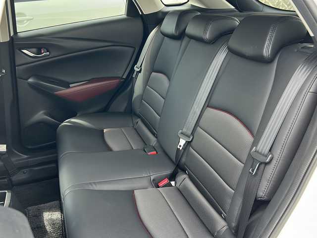 マツダ ＣＸ－３ XD ツーリング 大阪府 2015(平27)年 7.2万km クリスタルホワイトパールマイカ 衝突軽減システム　純正ＳＤナビ　フルセグＴＶ　ＢＴ　CD　DVD　バックカメラ　ハーフレザーシート　ヘッドアップディスプレイ　クルーズコントロール　ＬＥＤヘッドライト　パドルシフト　社外アルミホイール　ＢＳＭ　ETC　3点エアバッグ　オートライト　取扱説明書　保証書　スペアキー　