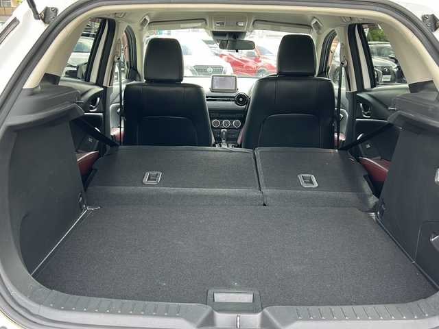 マツダ ＣＸ－３ XD ツーリング 大阪府 2015(平27)年 7.2万km クリスタルホワイトパールマイカ 衝突軽減システム　純正ＳＤナビ　フルセグＴＶ　ＢＴ　CD　DVD　バックカメラ　ハーフレザーシート　ヘッドアップディスプレイ　クルーズコントロール　ＬＥＤヘッドライト　パドルシフト　社外アルミホイール　ＢＳＭ　ETC　3点エアバッグ　オートライト　取扱説明書　保証書　スペアキー　