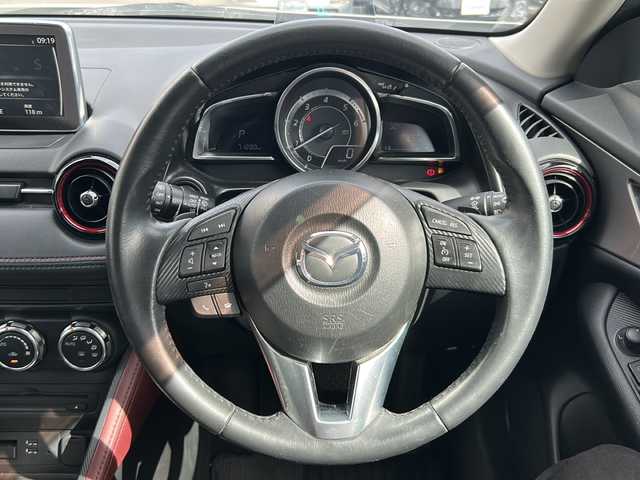 マツダ ＣＸ－３ XD ツーリング 大阪府 2015(平27)年 7.2万km クリスタルホワイトパールマイカ 衝突軽減システム　純正ＳＤナビ　フルセグＴＶ　ＢＴ　CD　DVD　バックカメラ　ハーフレザーシート　ヘッドアップディスプレイ　クルーズコントロール　ＬＥＤヘッドライト　パドルシフト　社外アルミホイール　ＢＳＭ　ETC　3点エアバッグ　オートライト　取扱説明書　保証書　スペアキー　