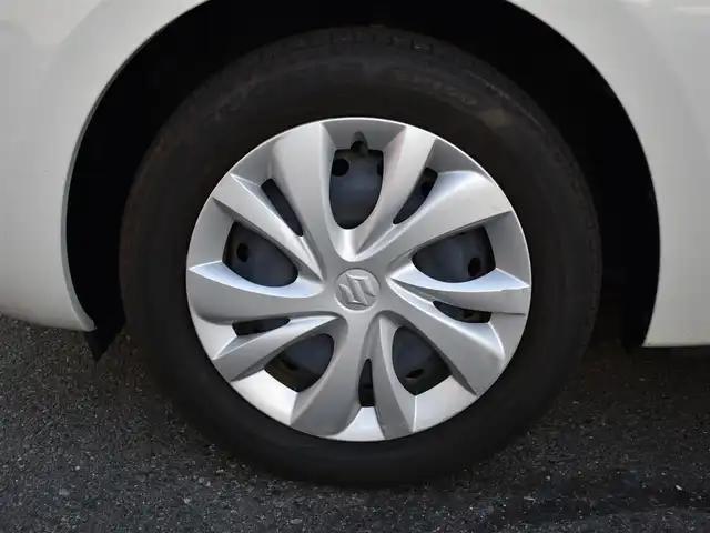 スズキ スイフト XG 福岡県 2023(令5)年 2.8万km ピュアホワイトP デュアルセンサーブレーキサポート/BSM/レーダークルーズコントロール/バックセンサー/運転席シートヒーター/純正フロアマット/プッシュスタート/スマートキー