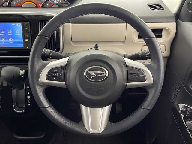 ダイハツ ムーヴ キャンバス G ブラックインテリア リミテッド SAⅢ 宮崎県 2020(令2)年 2.7万km パールホワイトⅢ 禁煙車/衝突被害軽減ブレーキ/純正ディスプレイオーディオ/（DUK-W69D/CD/DVD/Bluetooth/FMAM）/純正セキュリティアラーム/純正LEDオートライト/純正LEDフォグ/純正フロアマット/ブラックインテリア/両側電動スライドドア/パノラミックビューモニター/オートマチックハイビーム/クリアランスソナー/オート電動格納ミラー/オートエアコン/本革巻ハンドル/スマートキー/プッシュエンジンスタート/スペアキー/新車時保証書/取扱い説明書