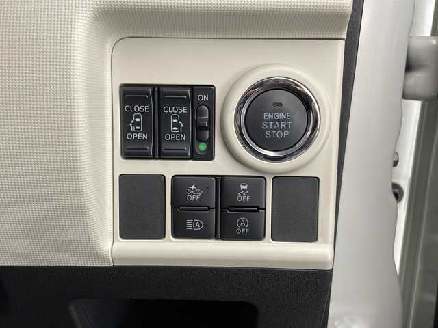 ダイハツ ムーヴ キャンバス G ブラックインテリア リミテッド SAⅢ 宮崎県 2020(令2)年 2.7万km パールホワイトⅢ 禁煙車/衝突被害軽減ブレーキ/純正ディスプレイオーディオ/（DUK-W69D/CD/DVD/Bluetooth/FMAM）/純正セキュリティアラーム/純正LEDオートライト/純正LEDフォグ/純正フロアマット/ブラックインテリア/両側電動スライドドア/パノラミックビューモニター/オートマチックハイビーム/クリアランスソナー/オート電動格納ミラー/オートエアコン/本革巻ハンドル/スマートキー/プッシュエンジンスタート/スペアキー/新車時保証書/取扱い説明書