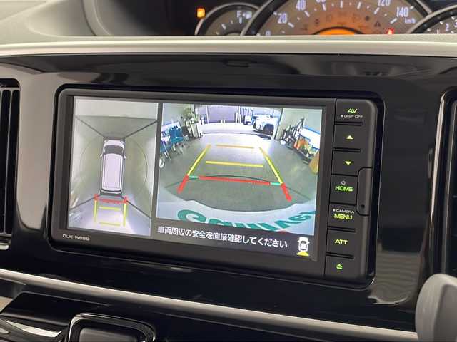 ダイハツ ムーヴ キャンバス G ブラックインテリア リミテッド SAⅢ 宮崎県 2020(令2)年 2.7万km パールホワイトⅢ 禁煙車/衝突被害軽減ブレーキ/純正ディスプレイオーディオ/（DUK-W69D/CD/DVD/Bluetooth/FMAM）/純正セキュリティアラーム/純正LEDオートライト/純正LEDフォグ/純正フロアマット/ブラックインテリア/両側電動スライドドア/パノラミックビューモニター/オートマチックハイビーム/クリアランスソナー/オート電動格納ミラー/オートエアコン/本革巻ハンドル/スマートキー/プッシュエンジンスタート/スペアキー/新車時保証書/取扱い説明書