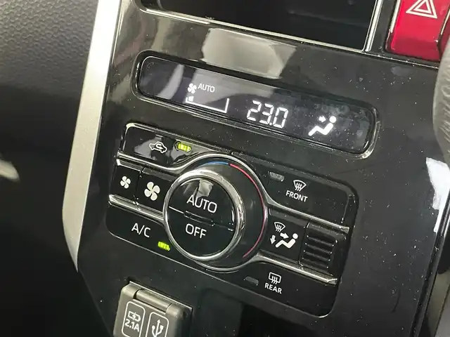 トヨタ ルーミー カスタムG 埼玉県 2022(令4)年 0.1万km ファイアークォーツレッドM 純正９インチディスプレイオーディオ　/パノラミックビューモニター　/ビルトインＥＴＣ２．０　/レーダークルーズコントロール　/前後ドライブレコーダー　/シートヒーター　/両側パワースライドドア　/ＬＥＤオートライト/地デジTV