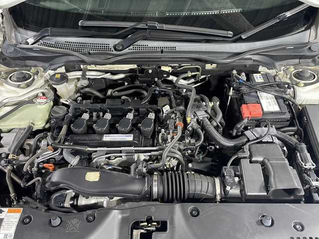 ホンダ シビック ハッチバック 沖縄県 2018(平30)年 8.7万km ホワイトオーキッドパール 禁煙車/ターボ車/衝突軽減ブレーキ/車線逸脱警報/純正ナビ/AM/FM/CD/DVD/ワンセグTV/Bluetooth/バックカメラ/追従式クルーズコントロール/レザーシート/パワーシート/シートヒーター/LEDヘッドライト/純正ドライブレコーダー前方/ビルトインETC/純正18インチアルミホイール/オートライト/保証書/取扱説明書/ABS/カーテンエアバッグ