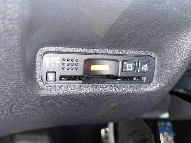 ホンダ シビック ハッチバック 沖縄県 2018(平30)年 8.7万km ホワイトオーキッドパール 禁煙車/ターボ車/衝突軽減ブレーキ/車線逸脱警報/純正ナビ/AM/FM/CD/DVD/ワンセグTV/Bluetooth/バックカメラ/追従式クルーズコントロール/レザーシート/パワーシート/シートヒーター/LEDヘッドライト/純正ドライブレコーダー前方/ビルトインETC/純正18インチアルミホイール/オートライト/保証書/取扱説明書/ABS/カーテンエアバッグ