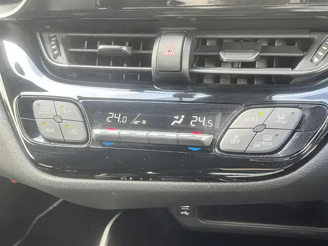 トヨタ Ｃ－ＨＲ S GRスポーツ 島根県 2020(令2)年 2.8万km ブラック/ホワイトパールクリスタルシャイン 2トーン 純正メモリナビ　/フルセグＴＶ　/Ｂｌｕｅｔｏｏｔｈ　/バックカメラ　/ビルトインＥＴＣ　/クルーズコントロール　/ハーフレザーシート/レーンキープアシスト　/衝突軽減システム　/電子パーキングブレーキ/スマートキー/プッシュスタート/盗難防止装置　/純正ＬＥＤヘッドライト　/純正フォグランプ/オートハイビーム　/純正１９インチアルミホイール