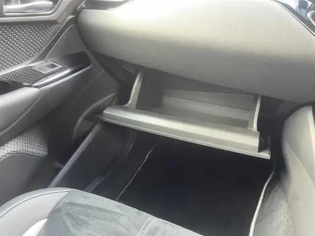 トヨタ Ｃ－ＨＲ S GRスポーツ 島根県 2020(令2)年 2.8万km ブラック/ホワイトパールクリスタルシャイン 2トーン 純正メモリナビ　/フルセグＴＶ　/Ｂｌｕｅｔｏｏｔｈ　/バックカメラ　/ビルトインＥＴＣ　/クルーズコントロール　/ハーフレザーシート/レーンキープアシスト　/衝突軽減システム　/電子パーキングブレーキ/スマートキー/プッシュスタート/盗難防止装置　/純正ＬＥＤヘッドライト　/純正フォグランプ/オートハイビーム　/純正１９インチアルミホイール