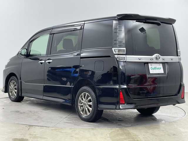 トヨタ ヴォクシー ZS 煌 道央・札幌 2017(平29)年 9万km ブラック ・4WD　　/   寒冷地仕様/・トヨタセーフティーセンス/・プリクラッシュセーフティ/・純正10インチSDナビ/・BT/DVD/CD/SD/フルセグ/・バックカメラ/・両側パワースライドドア/・クルーズコントロール/・LEDオートライト/・オートマチックハイビーム/・フォグランプ/・スマートキー/・純正エンジンスターター/・純正ドライブレコーダー/・ETC