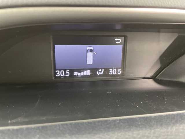 トヨタ ヴォクシー ZS 煌 道央・札幌 2017(平29)年 9万km ブラック ・4WD　　/   寒冷地仕様/・トヨタセーフティーセンス/・プリクラッシュセーフティ/・純正10インチSDナビ/・BT/DVD/CD/SD/フルセグ/・バックカメラ/・両側パワースライドドア/・クルーズコントロール/・LEDオートライト/・オートマチックハイビーム/・フォグランプ/・スマートキー/・純正エンジンスターター/・純正ドライブレコーダー/・ETC