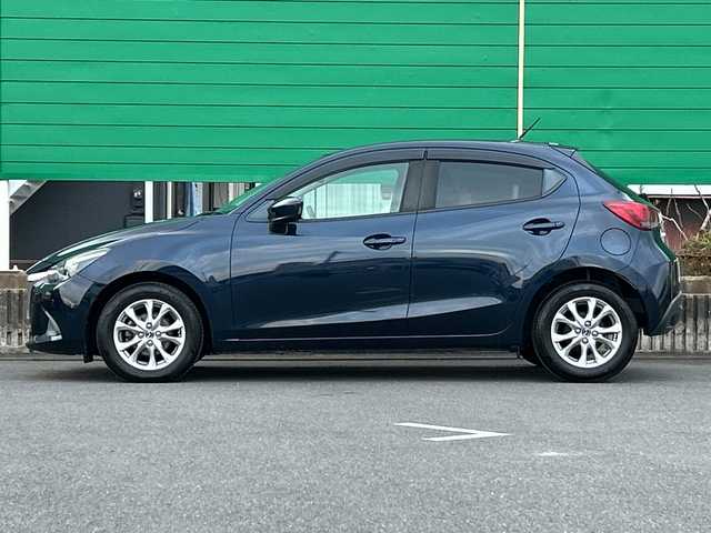 マツダ デミオ XD 茨城県 2015(平27)年 7万km ディープクリスタルブルーマイカ 純正SDナビ/Bluetooth/フルセグTV/バックカメラ/アイドリングストップ/クルーズコントロール/ETC/USB入力端子/横滑り防止装置/衝突軽減システム/オートライト/LEDヘッドライト/コーナーセンサー/純正15インチアルミホイール/純正フロアマット/スマートキー