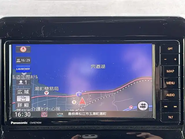 スズキ クロスビー HYBRID MZ 島根県 2019(平31)年 5.1万km ピュアホワイトP 登録時走行距離50497km/保証書/取説/スズキセーフティサポート/・デュアルカメラブレーキサポート/・車線逸脱警報機能/・誤発進抑制機能/・クルーズコントロール/・コーナーセンサー(R)/社外メモリナビ/(フルセグ/Bluetooth/CD/DVD)/全方位カメラ/プッシュスタート/アイドリングストップ/パドルシフト/ETC/ドライブレコーダー/LEDヘッドライト/LEDフォグライト/オートライト/ドアバイザー/16インチ純正アルミホイール/スマートキー