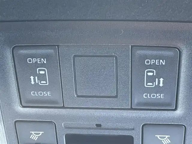 トヨタ ノア ハイブリッド S－Z 東京都 2024(令6)年 2.2万km ホワイトパールクリスタルシャイン 純正ナビ　/Ｂｌｕｅｔｏｏｔｈ　/ＣＤ　/ＤＶＤ　/フルセグＴＶ　/ＵＳＢ　/バックカメラ　/モデリスタフルエアロ　/フリップダウンモニター　/追従型クルーズコントロールシステム　/ＥＴＣ２．０　　/純正アルミホイール/ABS/横滑り防止装置/コーナーセンサー/レーンアシスト/とう純正ナビ　/Ｂｌｕｅｔｏｏｔｈ　/ＣＤ　/ＤＶＤ　/フルセグＴＶ　/ＵＳＢ　/バックカメラ　/モデリスタフルエアロ　/フリップダウンモニター　/追従型クルーズコントロールシステム　/ＥＴＣ２．０　　/純正アルミホイール/ABS/横滑り防止装置/コーナーセンサー/レーンアシスト