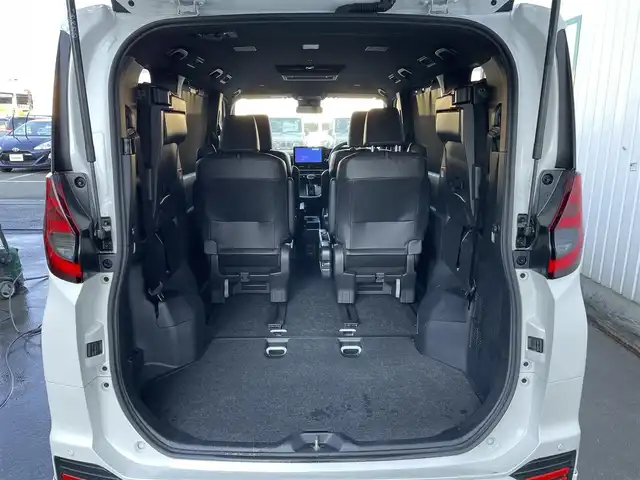 トヨタ ノア ハイブリッド S－Z 東京都 2024(令6)年 2.2万km ホワイトパールクリスタルシャイン 純正ナビ　/Ｂｌｕｅｔｏｏｔｈ　/ＣＤ　/ＤＶＤ　/フルセグＴＶ　/ＵＳＢ　/バックカメラ　/モデリスタフルエアロ　/フリップダウンモニター　/追従型クルーズコントロールシステム　/ＥＴＣ２．０　　/純正アルミホイール/ABS/横滑り防止装置/コーナーセンサー/レーンアシスト/とう純正ナビ　/Ｂｌｕｅｔｏｏｔｈ　/ＣＤ　/ＤＶＤ　/フルセグＴＶ　/ＵＳＢ　/バックカメラ　/モデリスタフルエアロ　/フリップダウンモニター　/追従型クルーズコントロールシステム　/ＥＴＣ２．０　　/純正アルミホイール/ABS/横滑り防止装置/コーナーセンサー/レーンアシスト