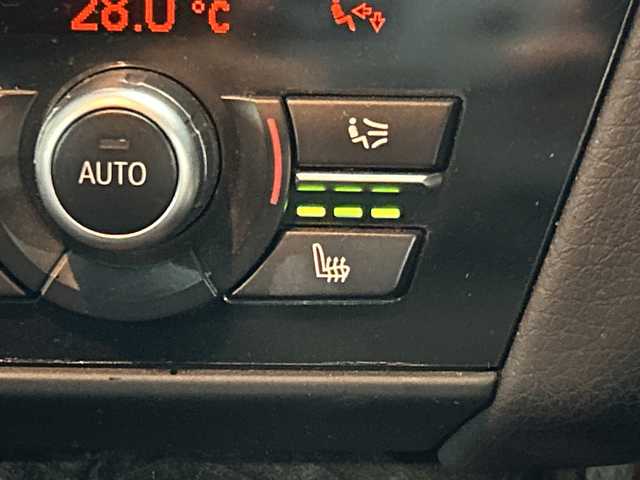 ＢＭＷ ６４０ｉ カブリオレ 千葉県 2013(平25)年 6.6万km 黒 ナビ　バックカメラ　革シート　パワーシート　シートヒーター　エアシート　クルコン　パドルシフト　電動オープン　ミラーＥＴＣ　前後ソナー　オートライト　ＢＢＳ１８インチＡＷ　ブラックグリル