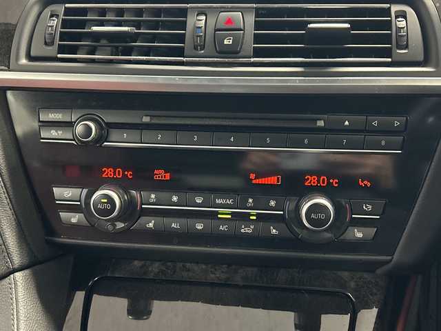 ＢＭＷ ６４０ｉ カブリオレ 千葉県 2013(平25)年 6.6万km 黒 ナビ　バックカメラ　革シート　パワーシート　シートヒーター　エアシート　クルコン　パドルシフト　電動オープン　ミラーＥＴＣ　前後ソナー　オートライト　ＢＢＳ１８インチＡＷ　ブラックグリル