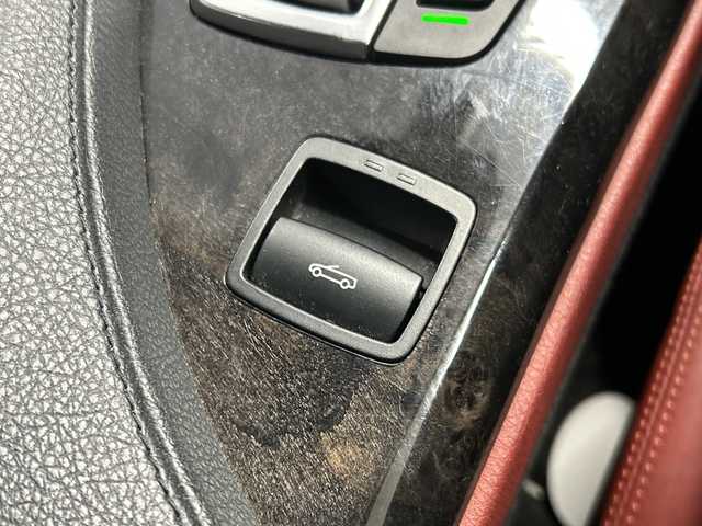 ＢＭＷ ６４０ｉ カブリオレ 千葉県 2013(平25)年 6.6万km 黒 ナビ　バックカメラ　革シート　パワーシート　シートヒーター　エアシート　クルコン　パドルシフト　電動オープン　ミラーＥＴＣ　前後ソナー　オートライト　ＢＢＳ１８インチＡＷ　ブラックグリル