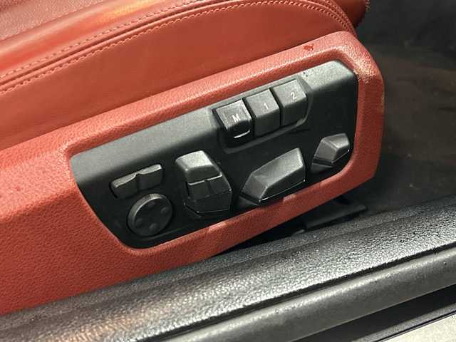 ＢＭＷ ６４０ｉ カブリオレ 千葉県 2013(平25)年 6.6万km 黒 ナビ　バックカメラ　革シート　パワーシート　シートヒーター　エアシート　クルコン　パドルシフト　電動オープン　ミラーＥＴＣ　前後ソナー　オートライト　ＢＢＳ１８インチＡＷ　ブラックグリル