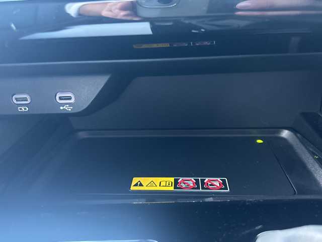 トヨタ アルファード Z 大阪府 2024(令6)年 0.6万km ブラック ワンオーナー/純正ナビ（フルセグTV/Bluetooth/AM・FM）/全周囲カメラ/純正フリップダウンモニター/左右独立ムーンルーフ/HDMI/オットマン/ステアリングヒーター/シートヒーター/エアーシート/両側パワースライドドア/快適温熱シート/ベンチレーションシート/ブレーキホールドボタン電子パーキング/パワーバックドア/3眼LEDヘッドランプ/LEDシーケンシャルターンランプ/ロードサインアシスト/発進遅れ告知機能/ETC2.0